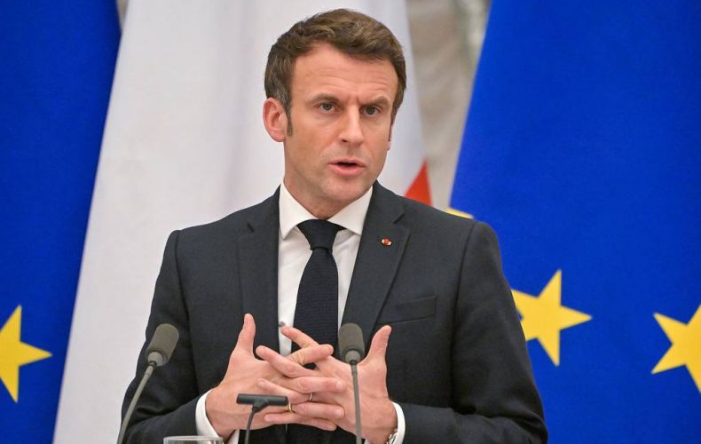 Macron calls his dialogue with Putin substantive and rich