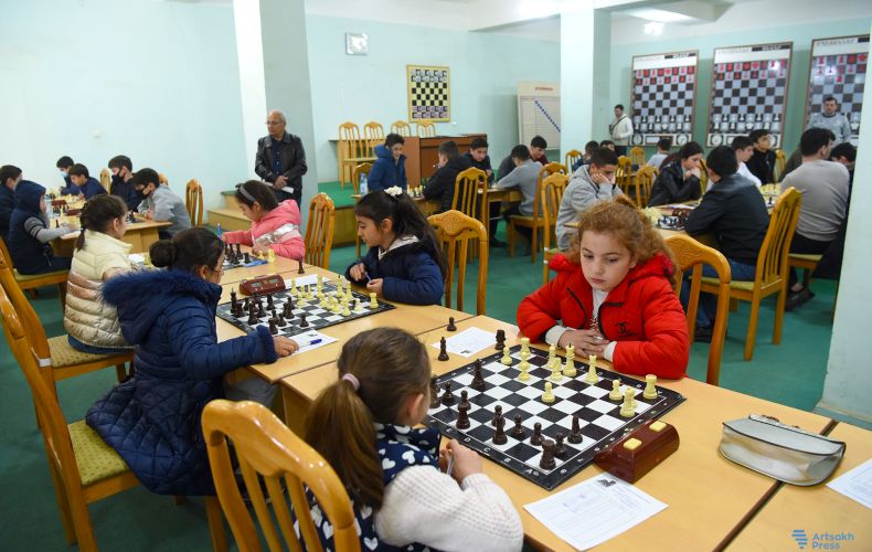 Individual youth chess championship for boys and girls kicked off in Stepanakert
