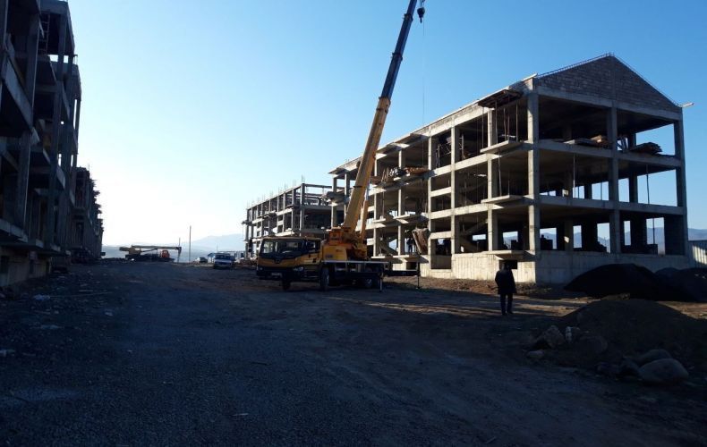 В Аскеранском районе ведутся активные строительные работы: Глава районной администрации о проводимых работах