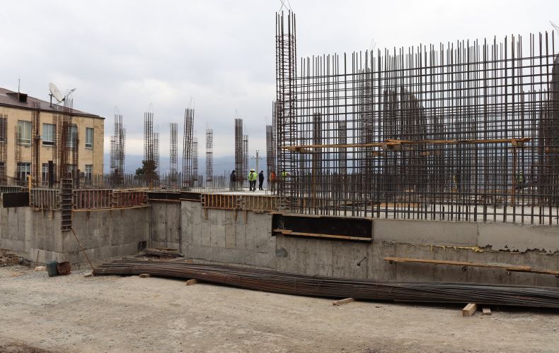 Construction of an apartment building on Stepanakert's Mamikonyan Street continues