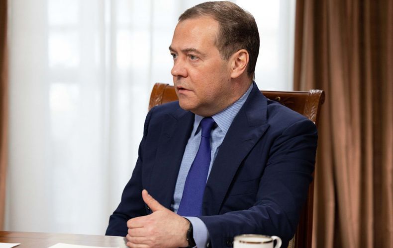 Медведев: РФ будет поставлять продовольствие странам-друзьям: и за рубли, и за их валюту
