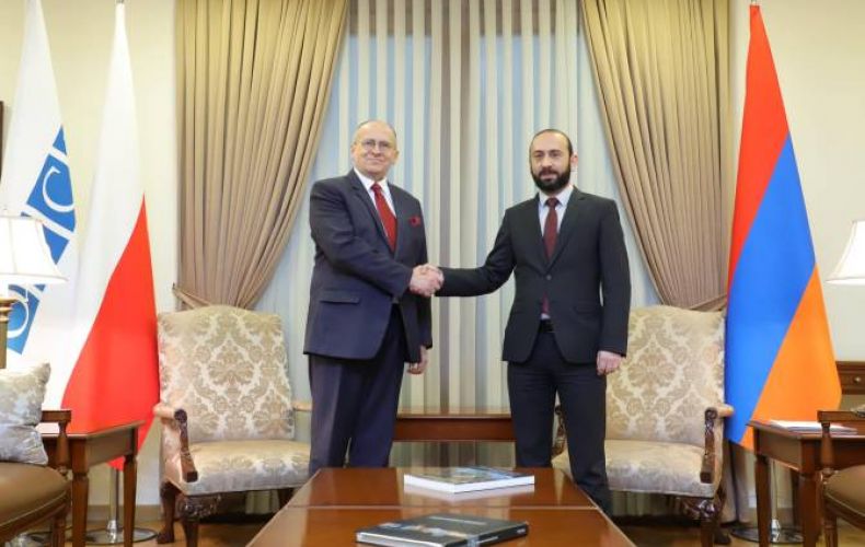 В Ереван прибыл действующий председатель ОБСЕ, министр иностранных дел Польши Збигнев Рау