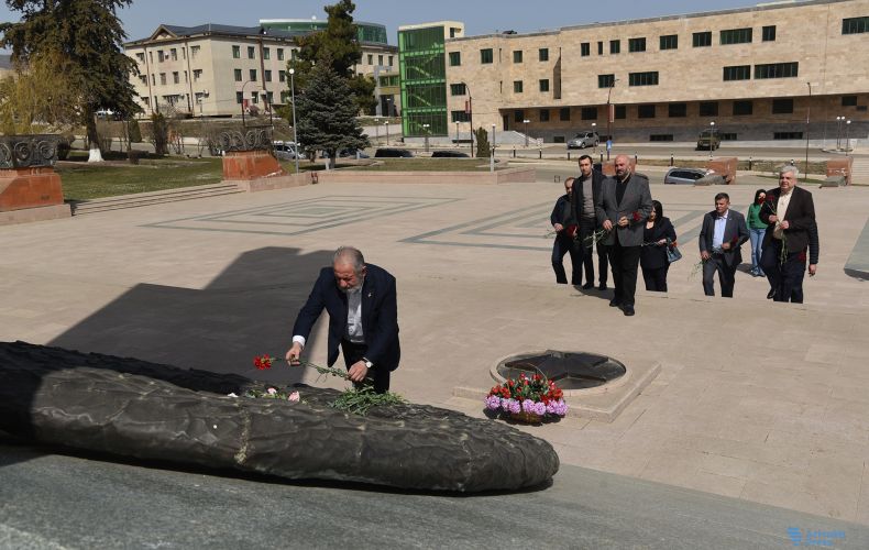 В Степанакерте почтили память жертв Апрельской четырехдневной войны