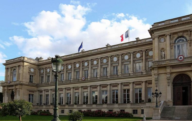 МИД: Франция приветствует прямой телефонный разговор между министрами иностранных дел Армении и Азербайджана