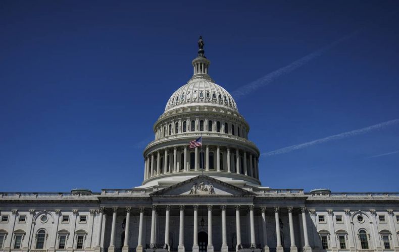 US House approves $40 billion of aid to Ukraine