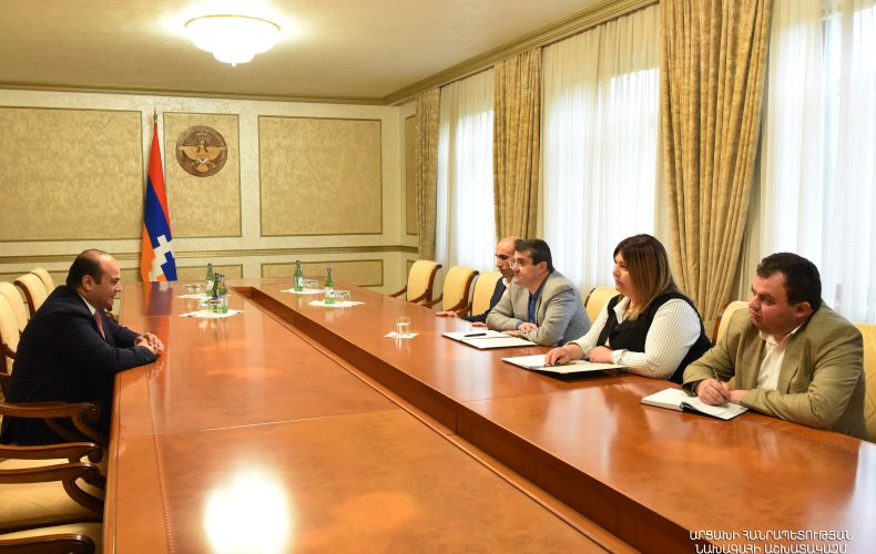 Президент Арутюнян принял министра труда и социальных вопросов РА Нарека Мкртчяна