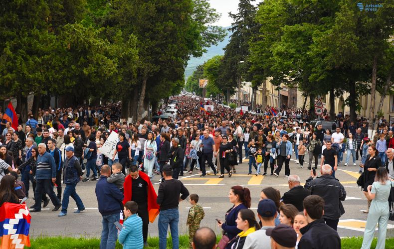 Ստեփանակերտում կազմակերպվել է երթ` նվիրված Հայաստանի առաջին Հանրապետության օրվան