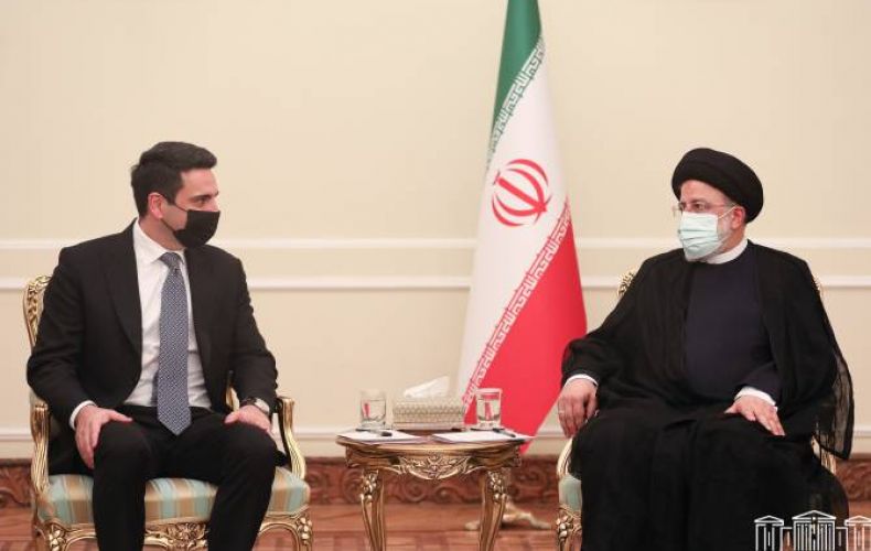 Для наших друзей - мы друзья и в тяжелые дни: состоялась встреча президента Ирана с председателем Парламента РА