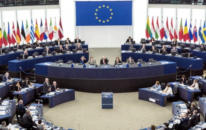 Лидеры стран ЕС предоставили Украине и Молдавии статус кандидатов в члены ЕС