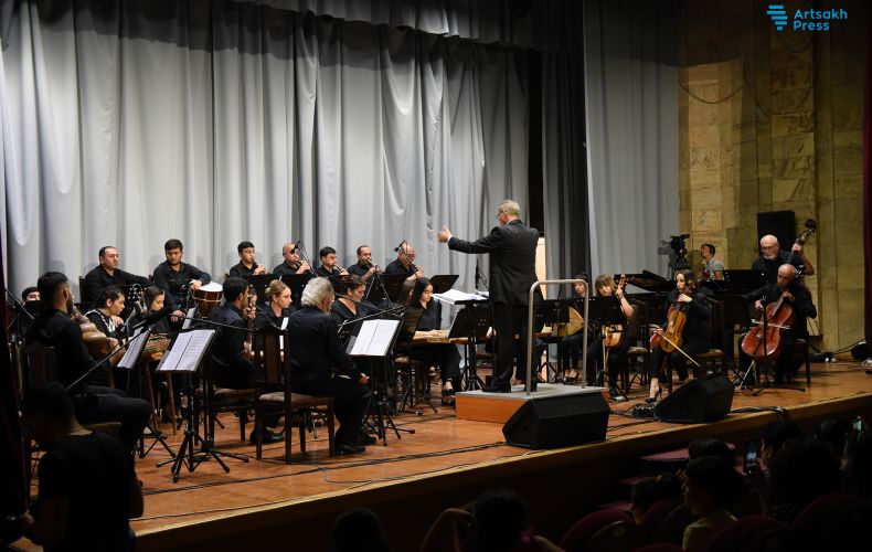 В столице состоялся концерт государственного оркестра народных инструментов Арцаха