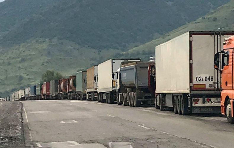 Լարսի ճանապարհը ռուսական կողմից փակ է բեռնատարների համար
