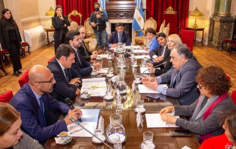 Deputy FM presents situation around Nagorno Karabakh conflict to colleagues in Argentina