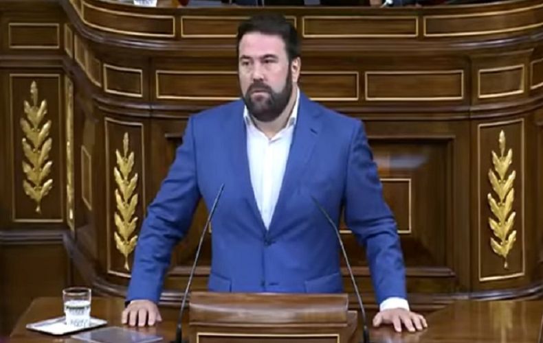 Испанский депутат задал вопрос фон дер Ляйен, подписавшей газовый контракт с Азербайджаном