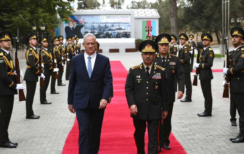Министр обороны Израиля обсудил в Баку развитие военного сотрудничества с Азербайджаном