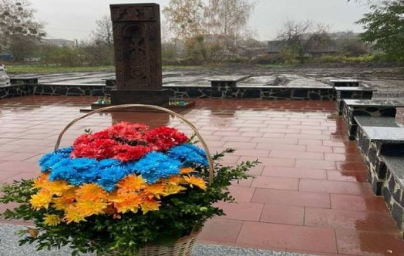 В Хмельницкой области Украины установили хачкар в память невинных жертв армянского и украинского народов
