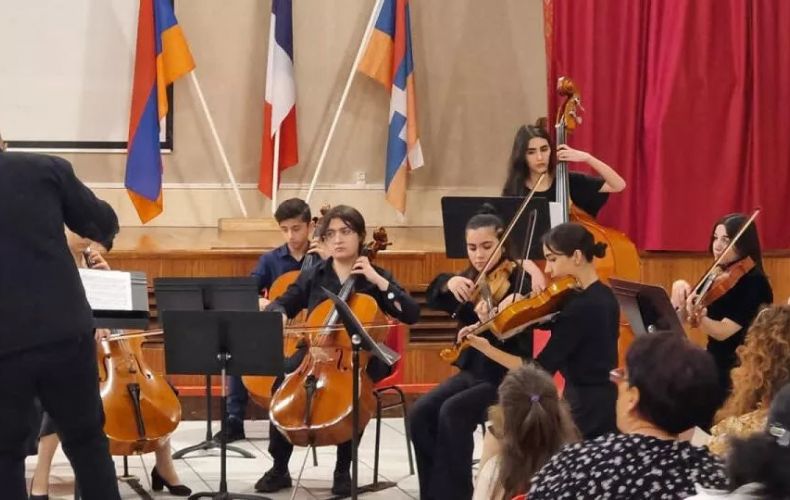 В ряде городов Франции состоялись концерты армяно-французского юношеского оркестра