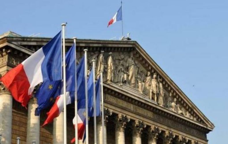 МИД Франции: Париж привержен поддержке переговоров между Пашиняном и Алиевым