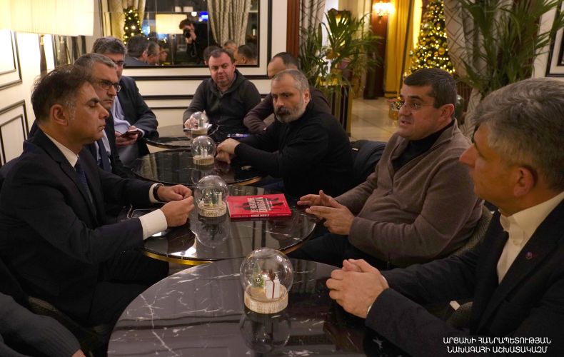 The delegation headed by President Harutyunyan met in Paris with representatives of the Central Committee of the ARF “Dashnaktsutyun” of France