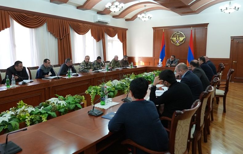 Artsakh State Minister convenes enlarged consultation with participation of members of operational HQ