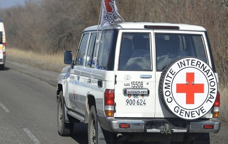 В сопровождении Международного комитета Красного Креста из Степанакерта в Ереван были доставлены еще 6 пациентов