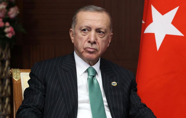 Эрдоган объявил в Турции семидневный общенациональный траур