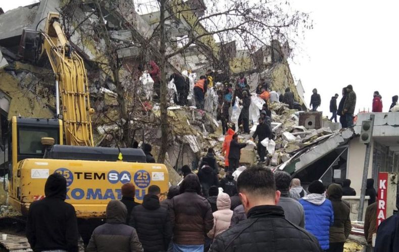 В Турции число жертв землетрясения выросло до 1651, в Сирии количество погибших достигло 593