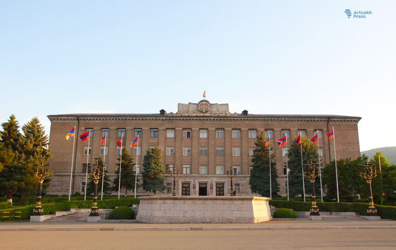 Президент Араик Арутюнян инициировал процесс внесения изменений в Конституцию