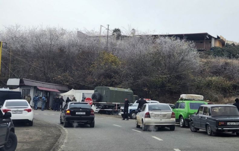 Azerbaijani  ''eco-activists'' at the blocked section of Stepanakert-Goris highway prohibited the entry of women and children to Artsakh. State Minister