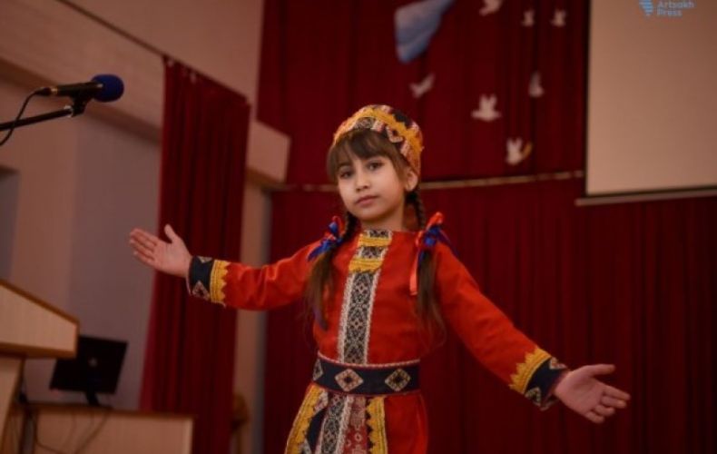 Стартовал конкурс чтецов, посвященный 75-летию Вардана Акопяна