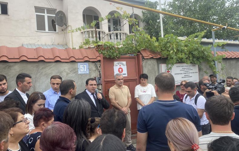 Participants of the rally presented their demands to the ICRC Artsakh office