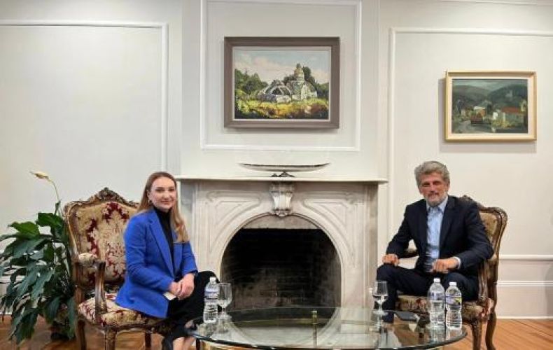 Մակունցը Գարո Փայլանի հետ քննարկել է հայ-թուրքական հարաբերությունները
