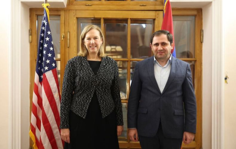 Сурен Папикян и посол США обсудили вопросы, связанные с армяно-американским сотрудничеством в сфере обороны